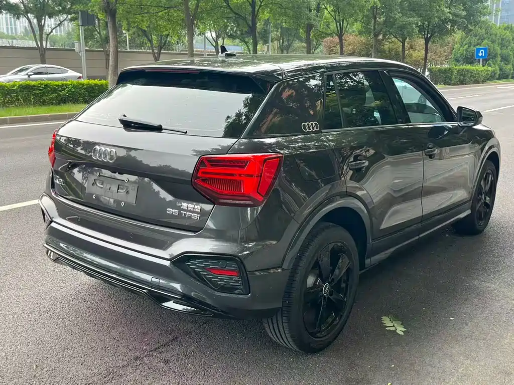 Audi Q2L 2022