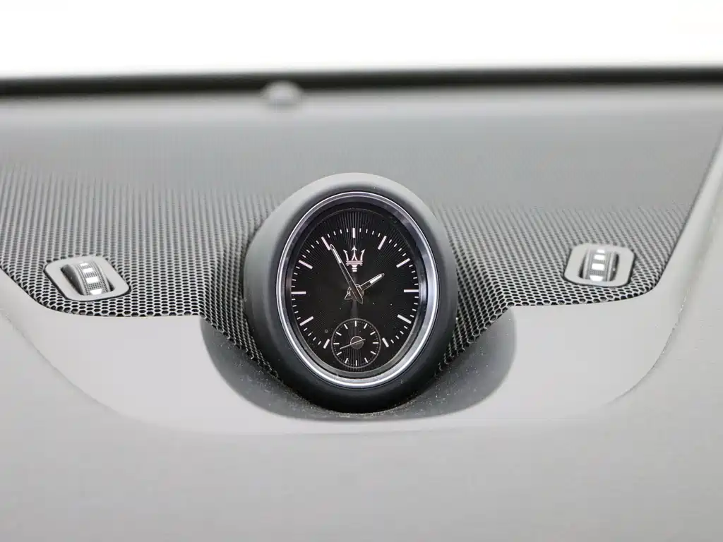 Maserati Levante 2022 — фото 12
