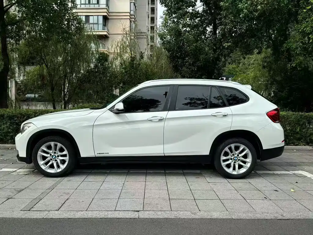 BMW X1 2015 — фото 3