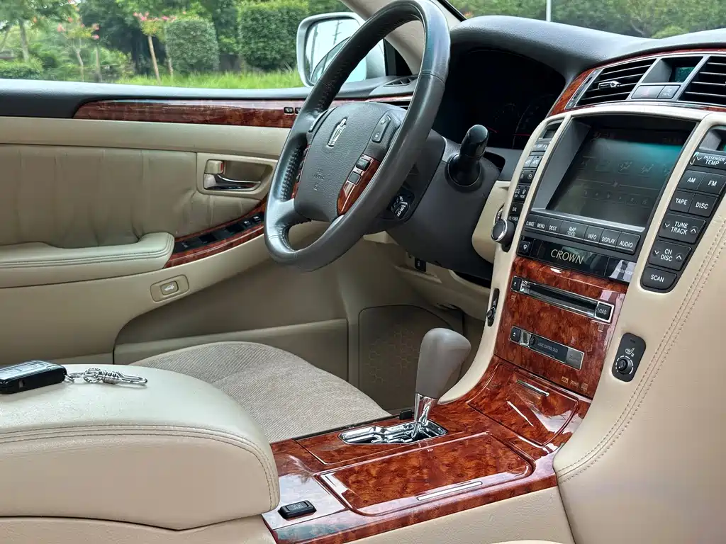 Toyota Crown 2006 — фото 12