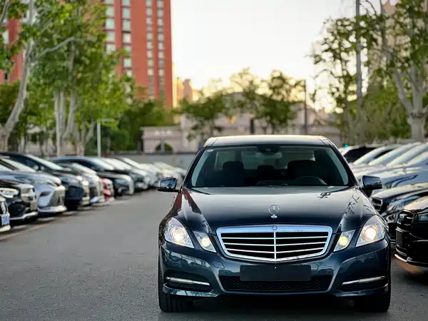 Mercedes-Benz E-Class 2010