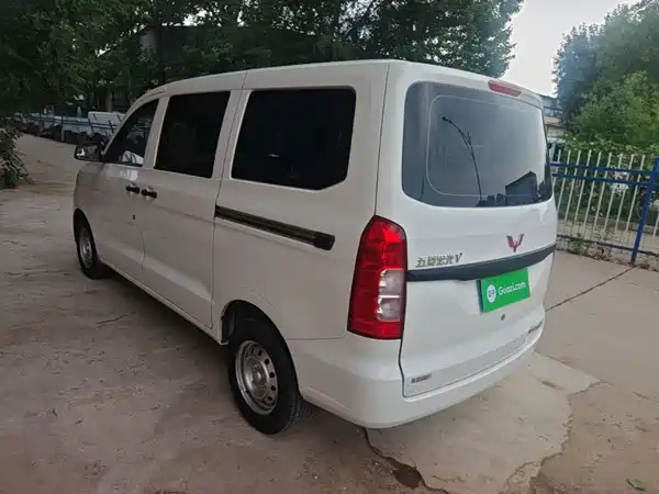 Wuling Hongguang V 2024