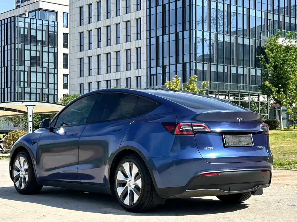 Tesla Model Y 2022 — фото 26