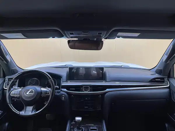Lexus LX 2019