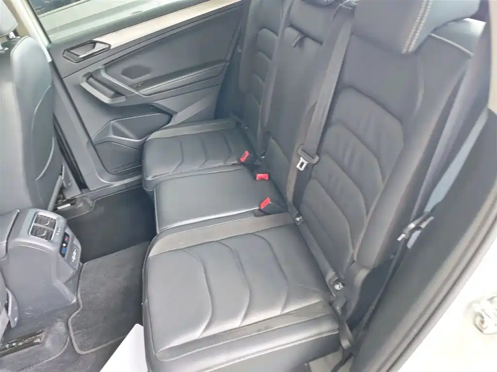 Volkswagen Tiguan L 2018 — фото 17