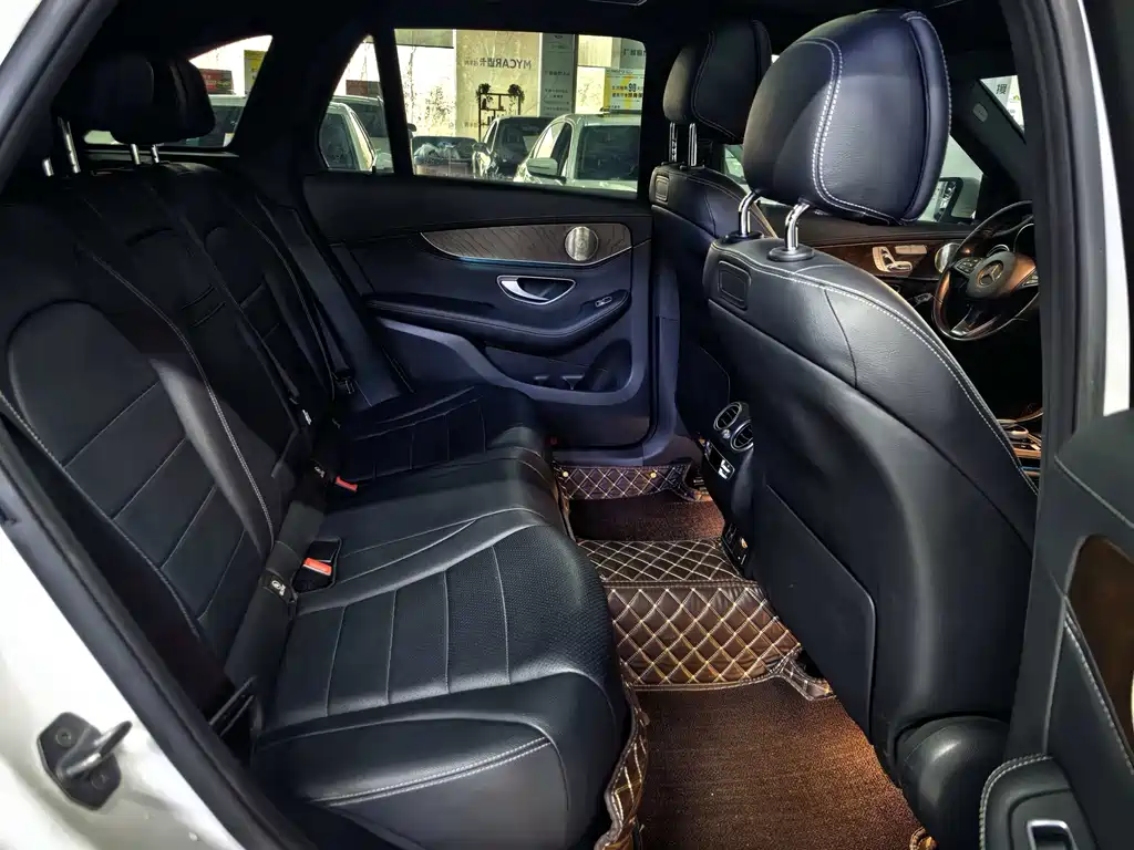Mercedes-Benz GLC 2019 — фото 15