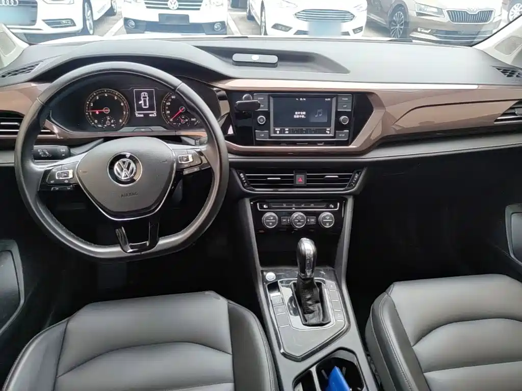 Volkswagen Tharu 2019 — фото 10