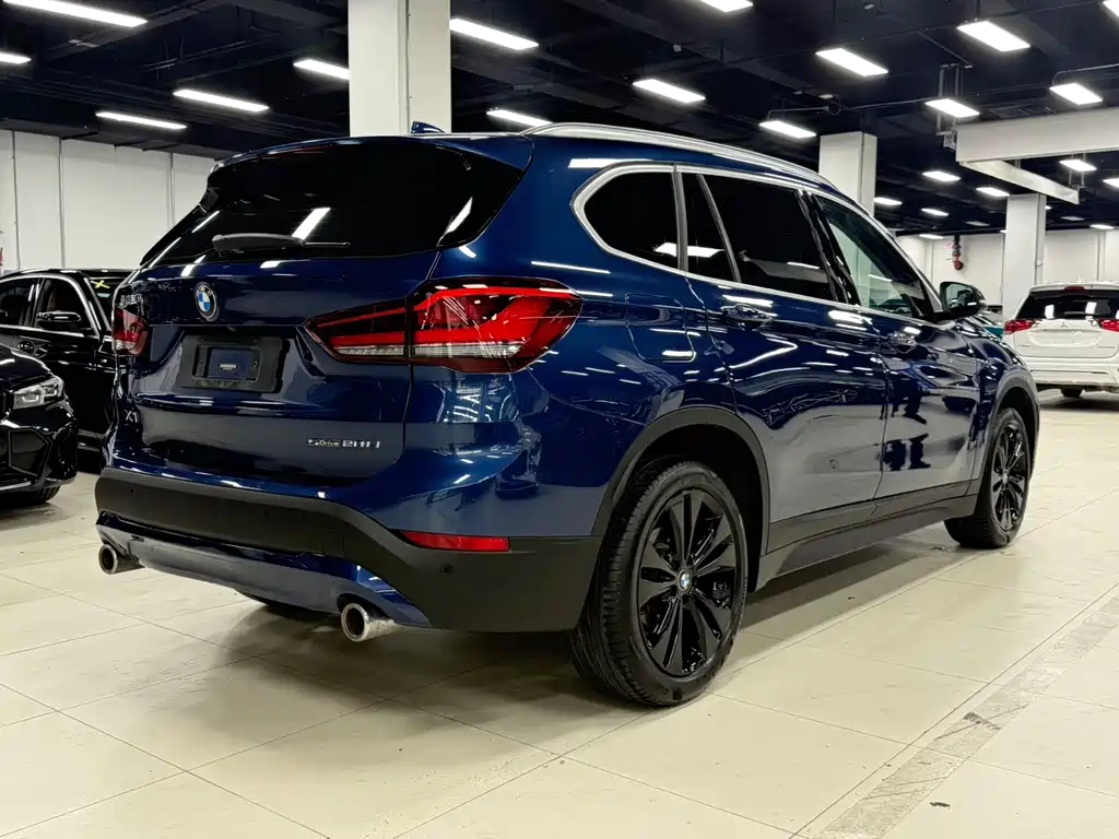 BMW X1 2021 — фото 5