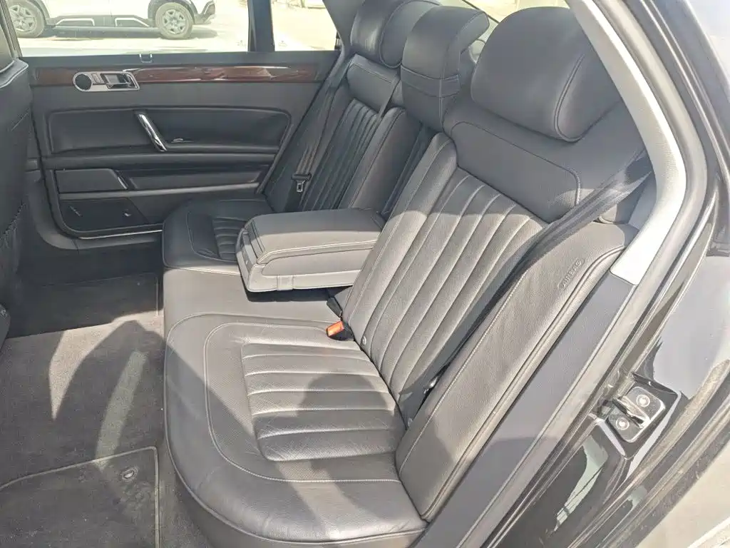 Volkswagen Phaeton 2015 — фото 15