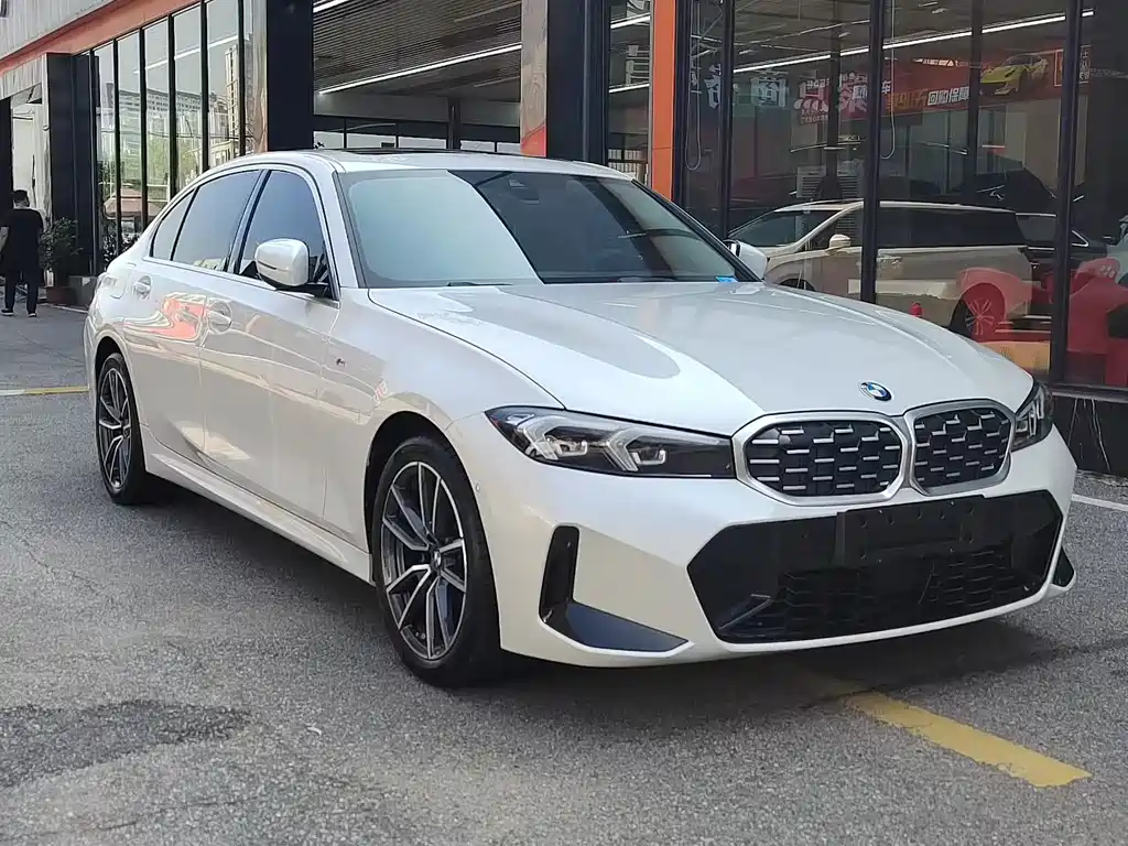 BMW 3 Series 2025