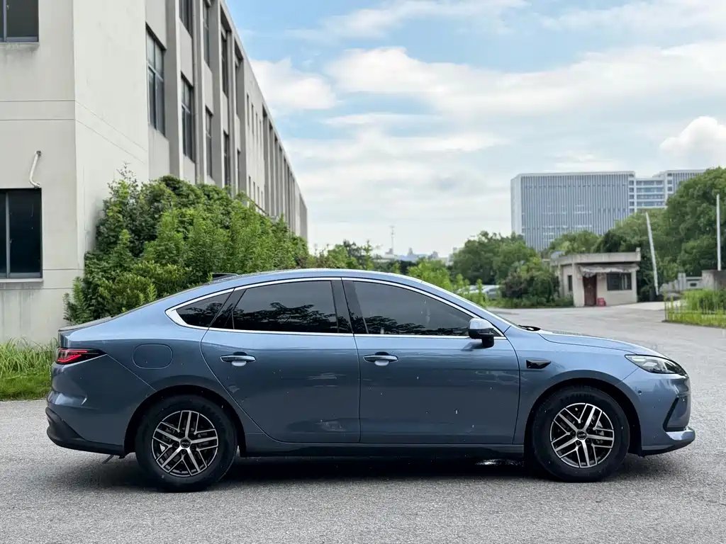 BYD Seal 05 DM-i 2025 — фото 7