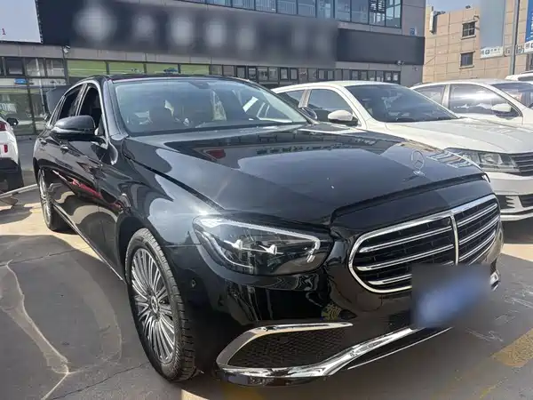 Mercedes-Benz E-Class 2023