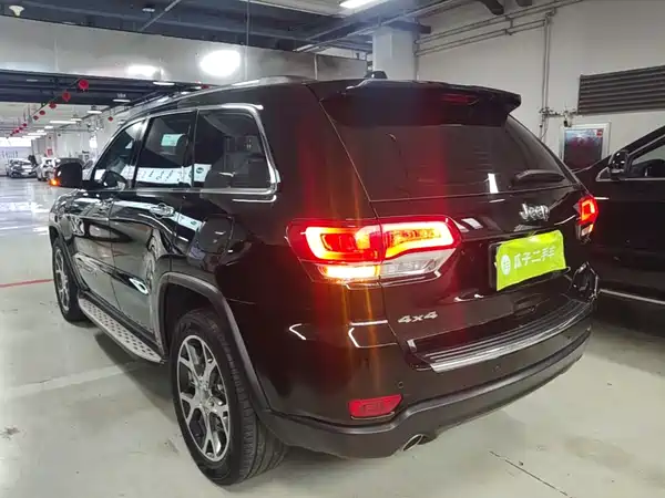 Jeep Grand Cherokee 2021