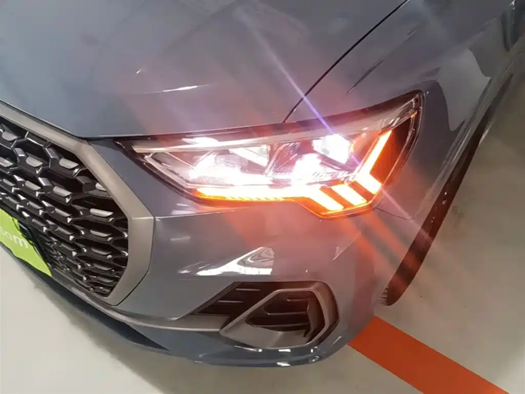 Audi Q3 Sportback 2023 — фото 24