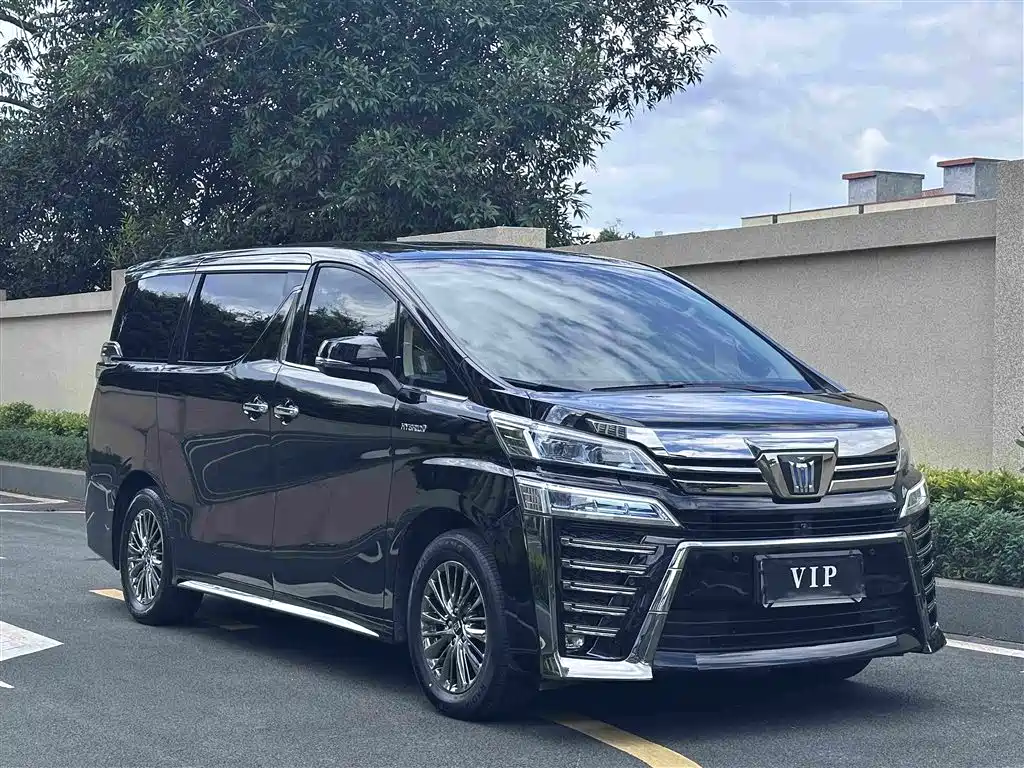 Toyota Vellfire 2022 — фото 3