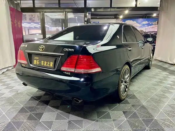 Toyota Crown 2006