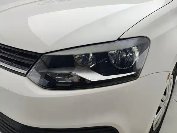 Volkswagen Polo 2015
