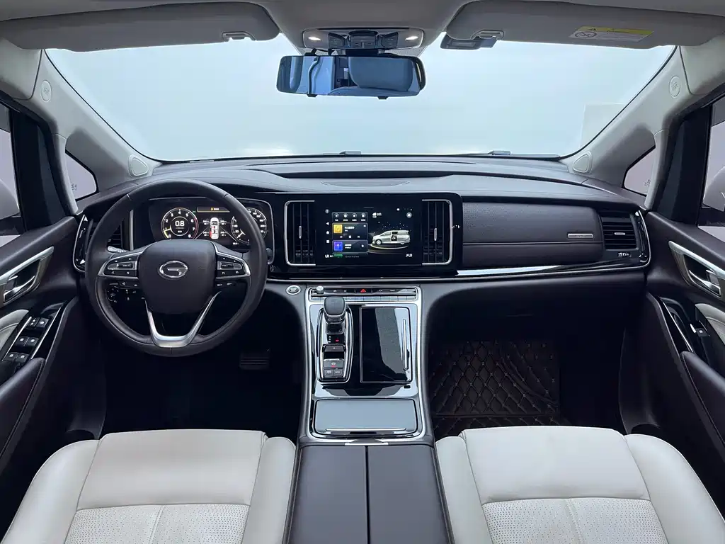 GAC Motor Trumpchi M8 2021 — фото 17