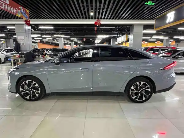 Geely Galaxy L6 2024