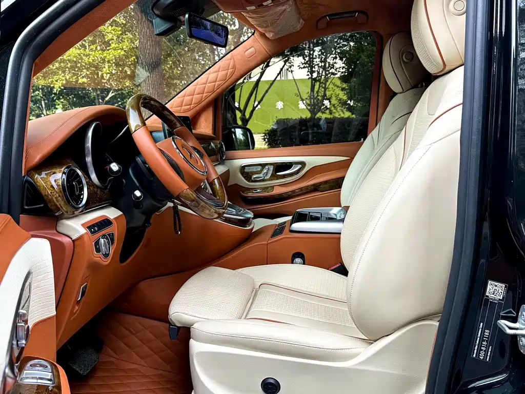Mercedes-Benz V-Class 2024