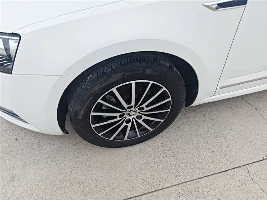 Skoda Octavia 2019 — фото 23