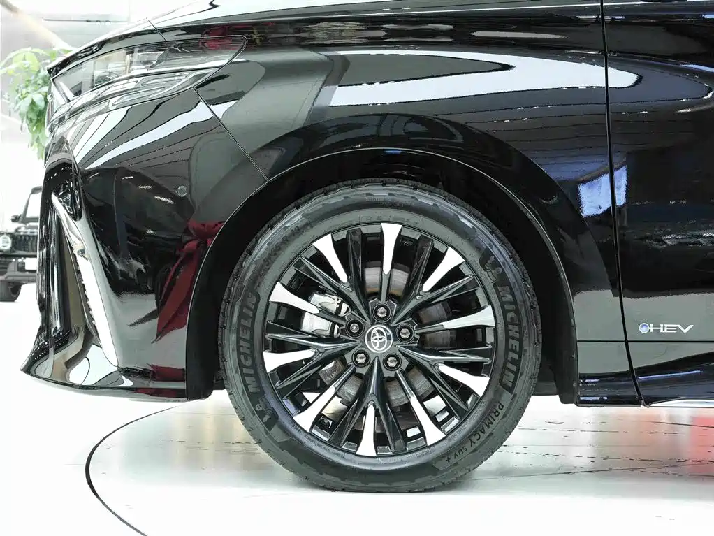 Toyota Alphard 2025 — фото 24