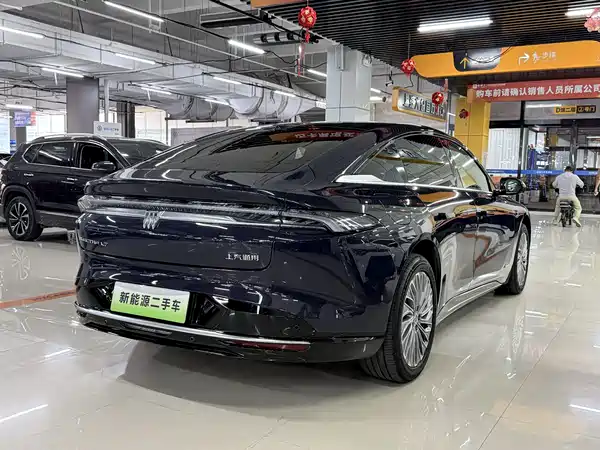 Buick Zhijing L7 2025