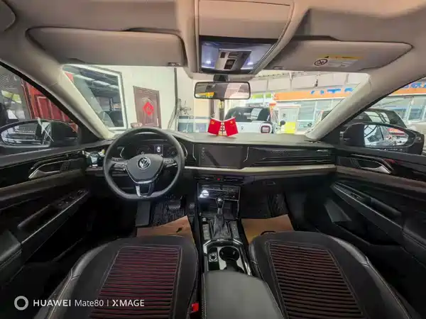Volkswagen Passat Plug-In Hybrid 2021