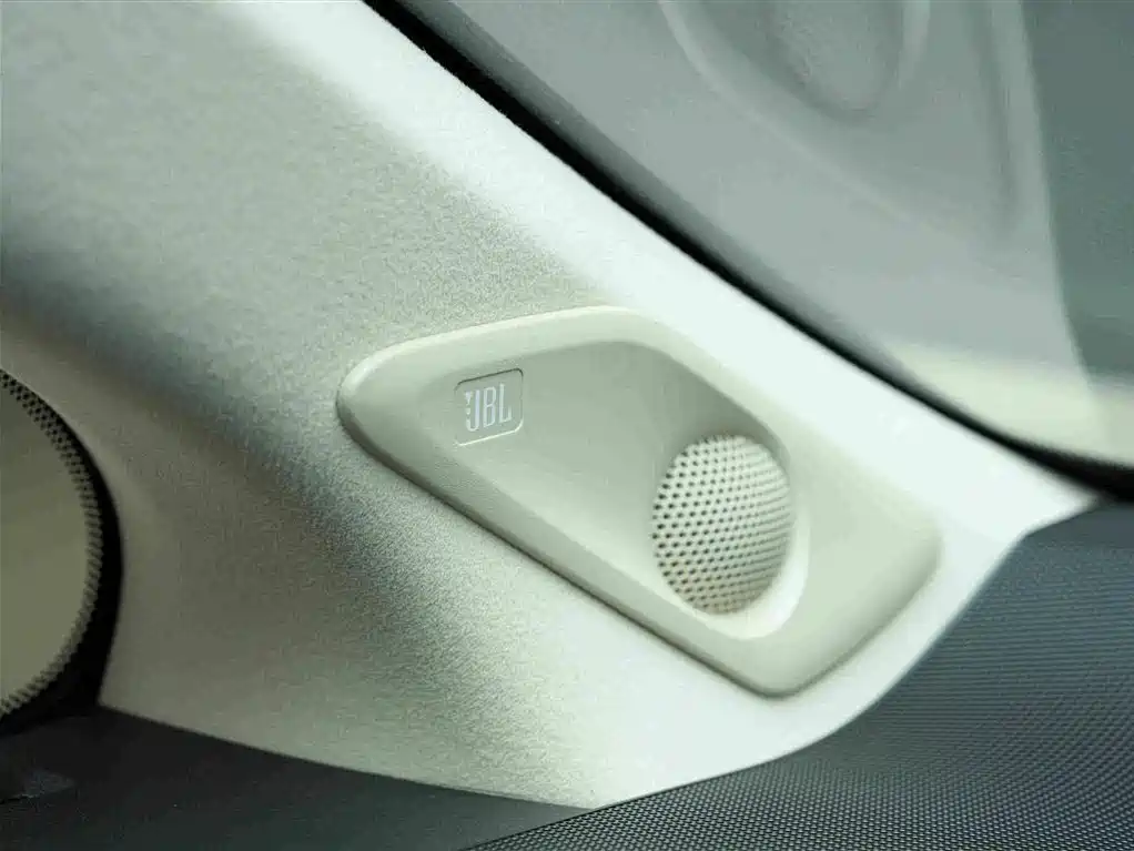 Toyota Alphard 2025 — фото 17
