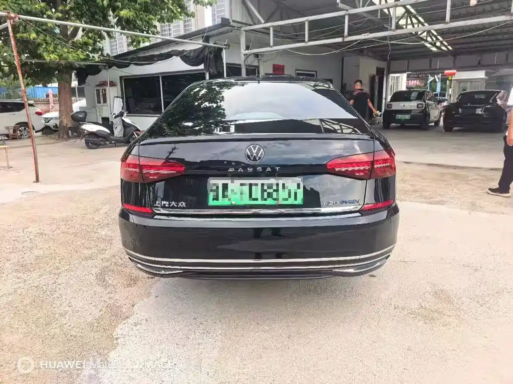 Volkswagen Passat Plug-In Hybrid 2021 — фото 8