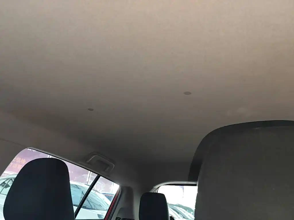 Toyota Yaris L 2016 — фото 18