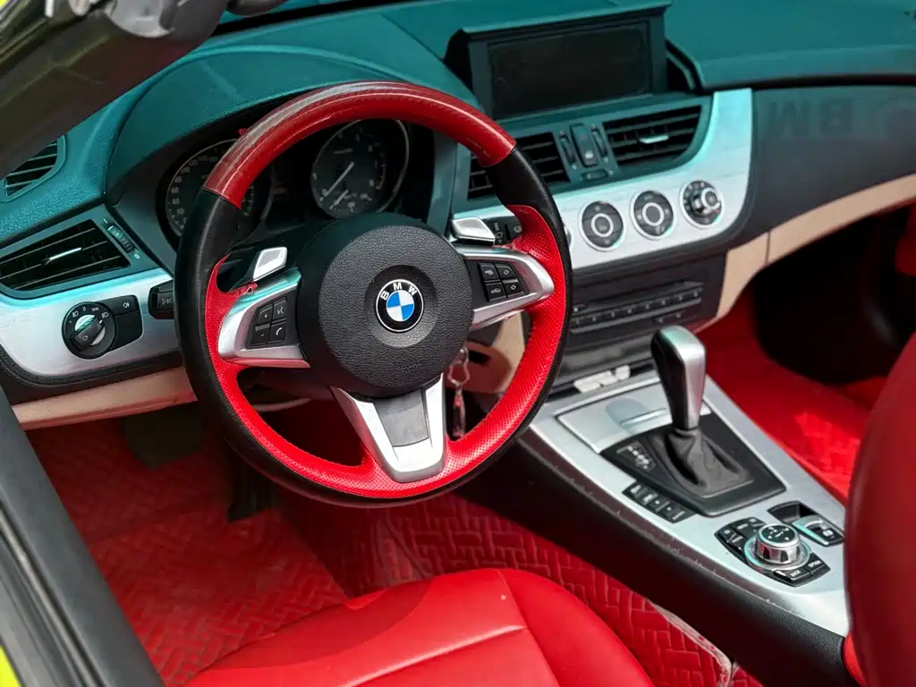 BMW Z4 2010 — фото 7
