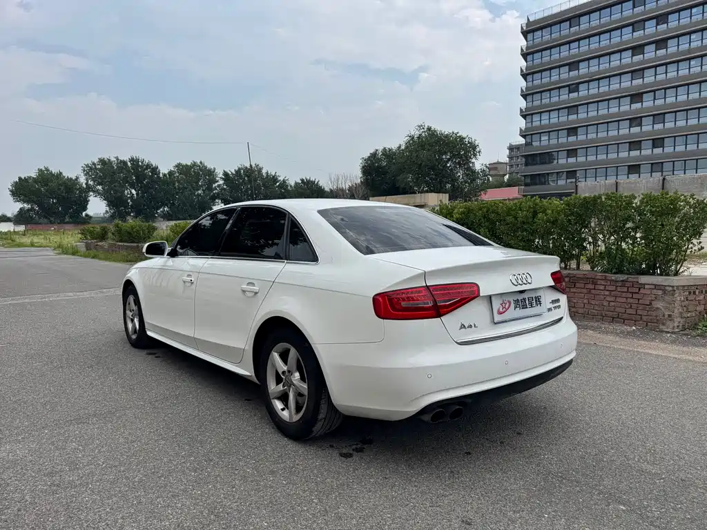 Audi A4L 2015