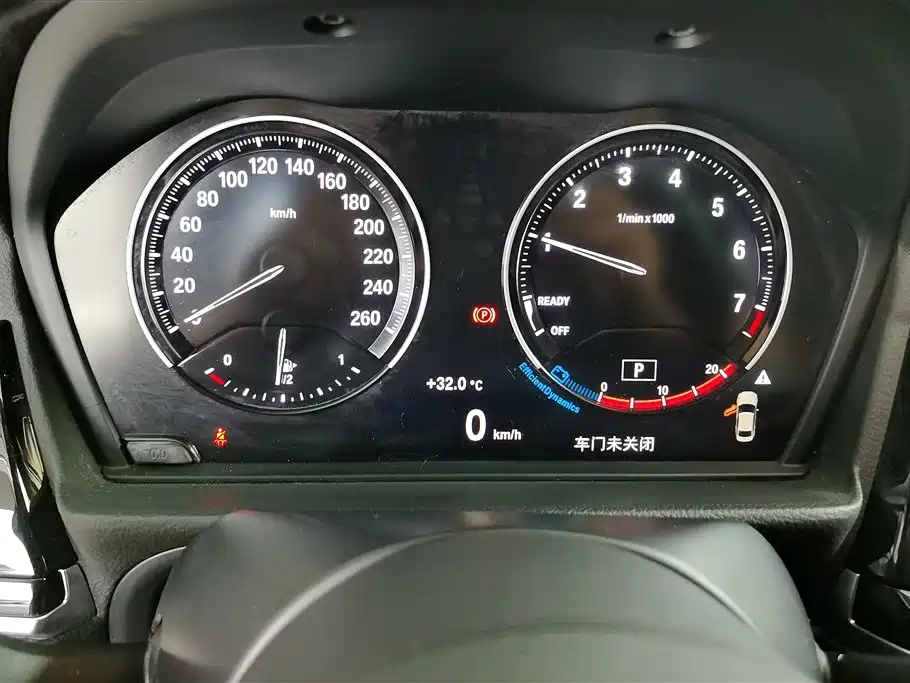 BMW 1 Series 2021 — фото 14