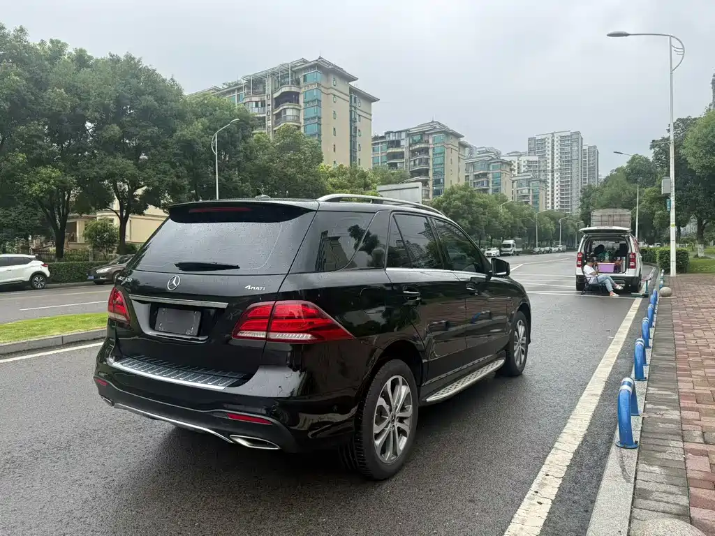 Mercedes-Benz GLE 2018