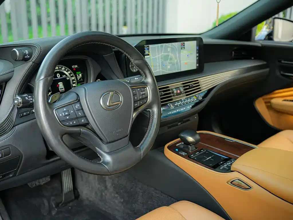 Lexus LS 2023 — фото 10