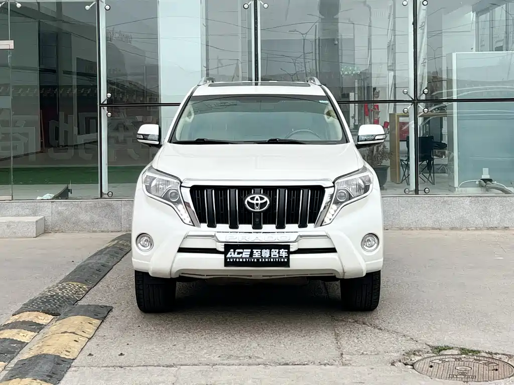 Toyota Prado 2018 — фото 2