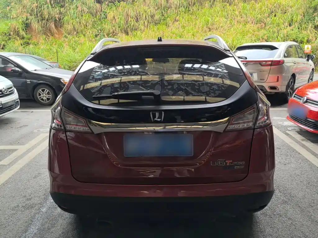 Luxgen U6 2017