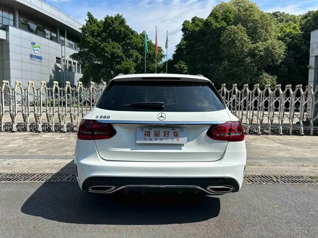 Mercedes-Benz C-Class 2022 — фото 4