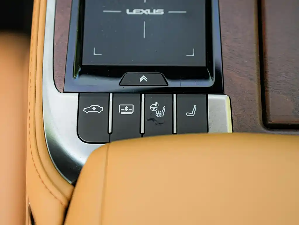 Lexus LS 2023 — фото 21