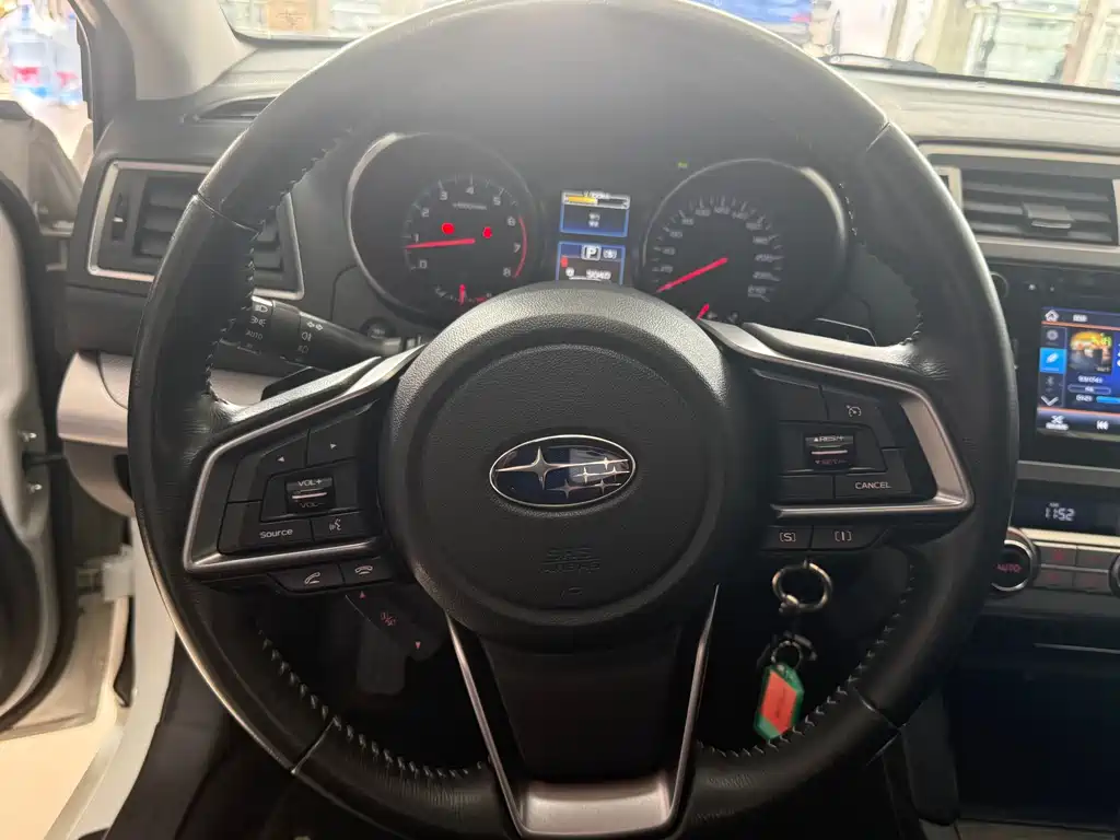 Subaru Legacy 2021 — фото 16