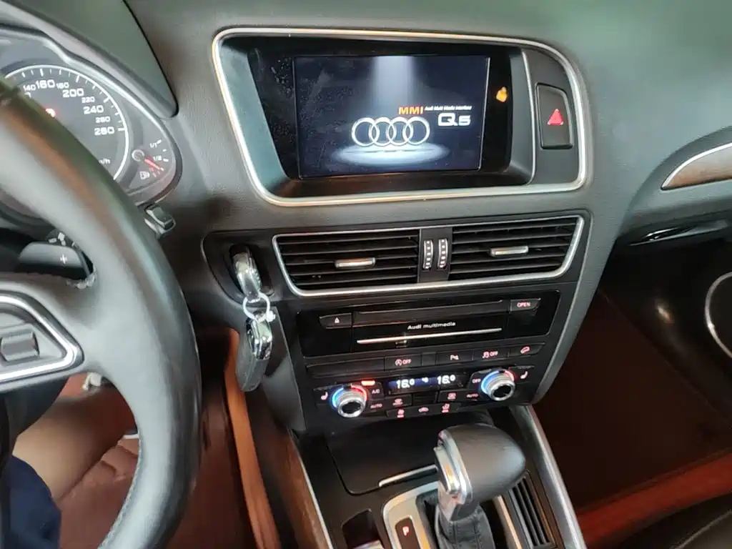 Audi Q5 2017 — фото 13