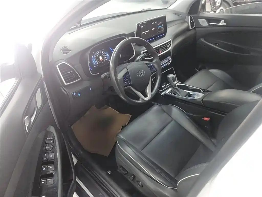 Hyundai Tucson 2020 — фото 15