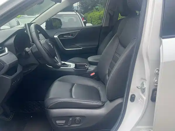 Toyota RAV4 2023