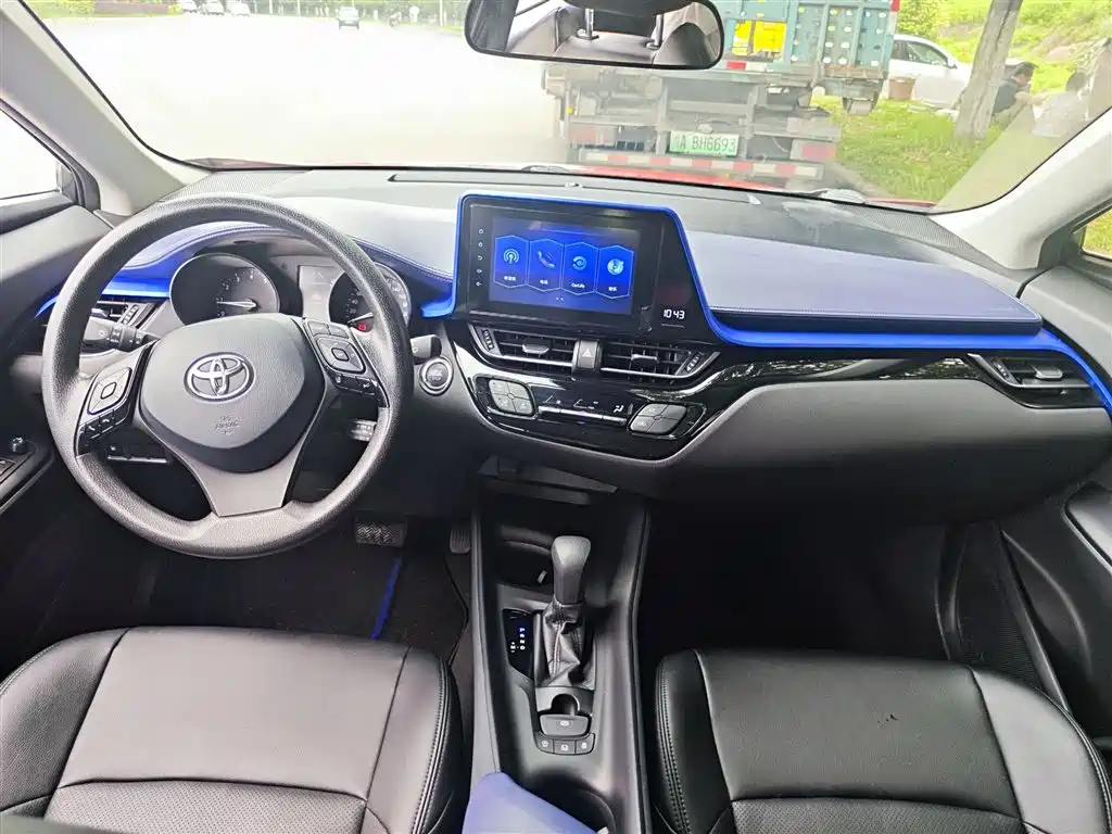 Toyota C-HR 2021 — фото 14