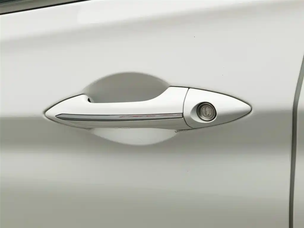 Changan Eado DT 2018 — фото 18