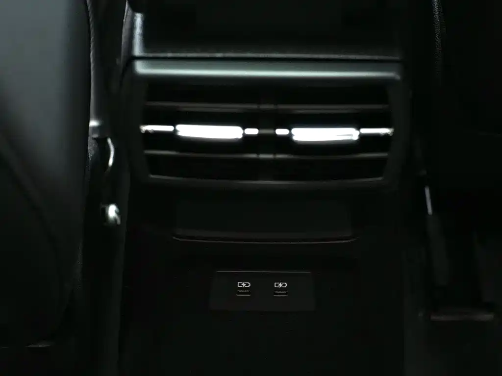 Audi A3 2023 — фото 19