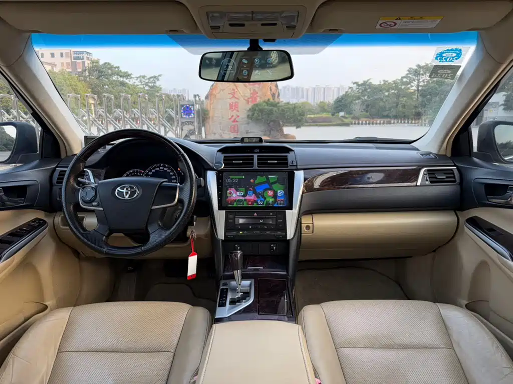 Toyota Camry 2016 — фото 22