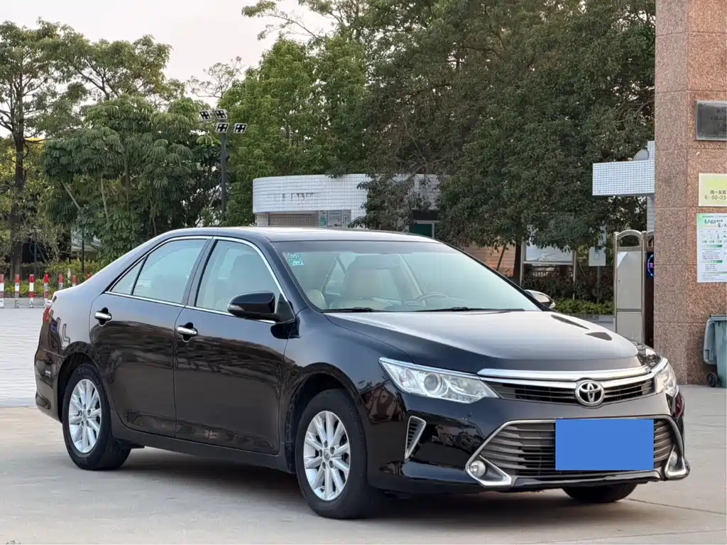 Toyota Camry 2016 — фото 3