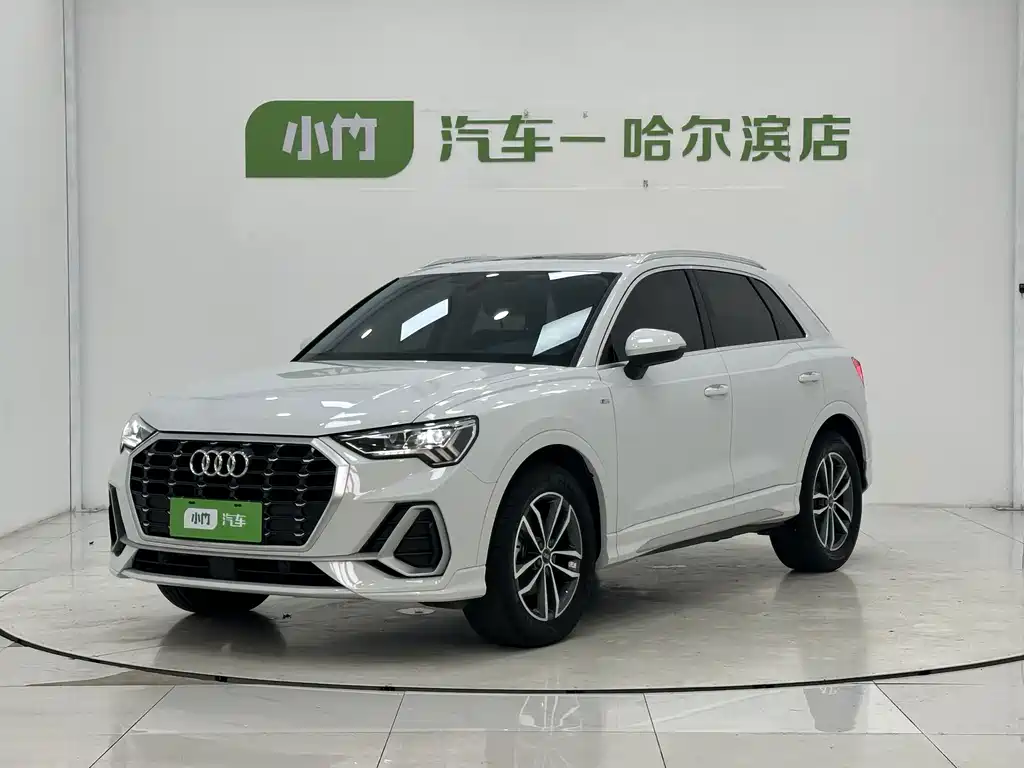 Audi Q3 2023 — фото 1